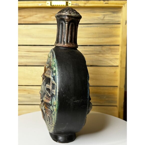 Ceramic Flask With Tbilisi Cobblestone Village Design & Detachable Lid - Picture 7 of 7